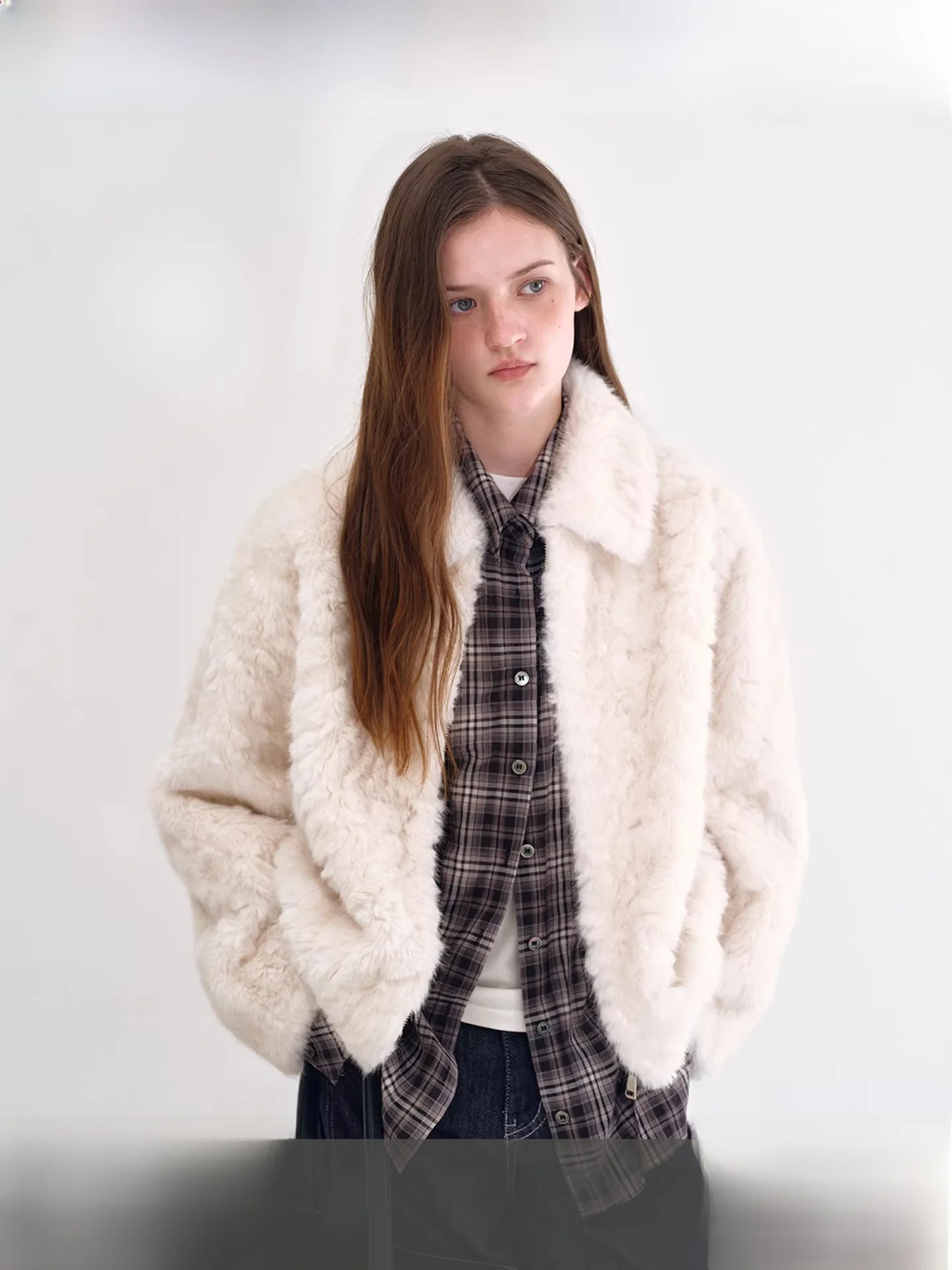 

Fano Cloud Warm Faux Fur Jaet Women's Loose Fit Collarl Eco-friendly Long Sve Zipper Closure Winter Outerwear