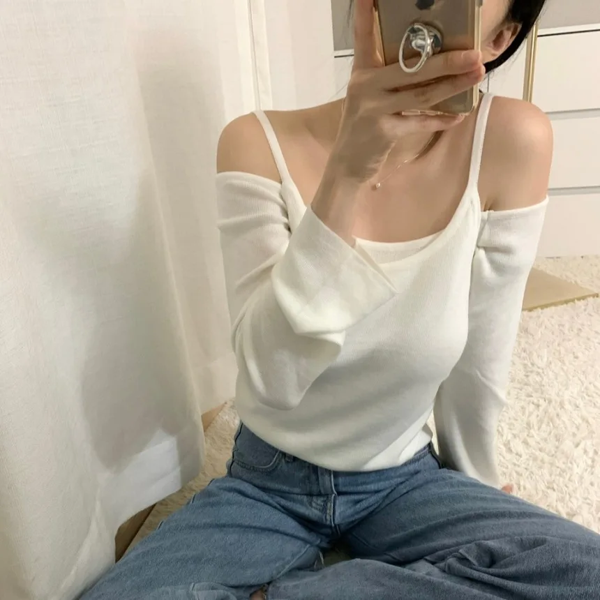 Fashionable Minimalist Knitted One-Shoulder Set Autumn Winter New Arrival Women's Long Sleeve Polyester Fiber Ensemble