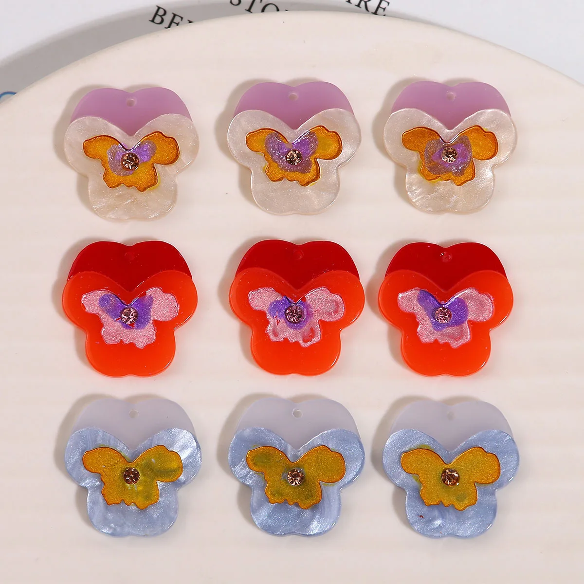 

DIY Jewelry Findings Cute Acrylic Butterfly Flowers Patch Sticker Charms Ornament Accessories Material Necklace 21*20mm 40pcs