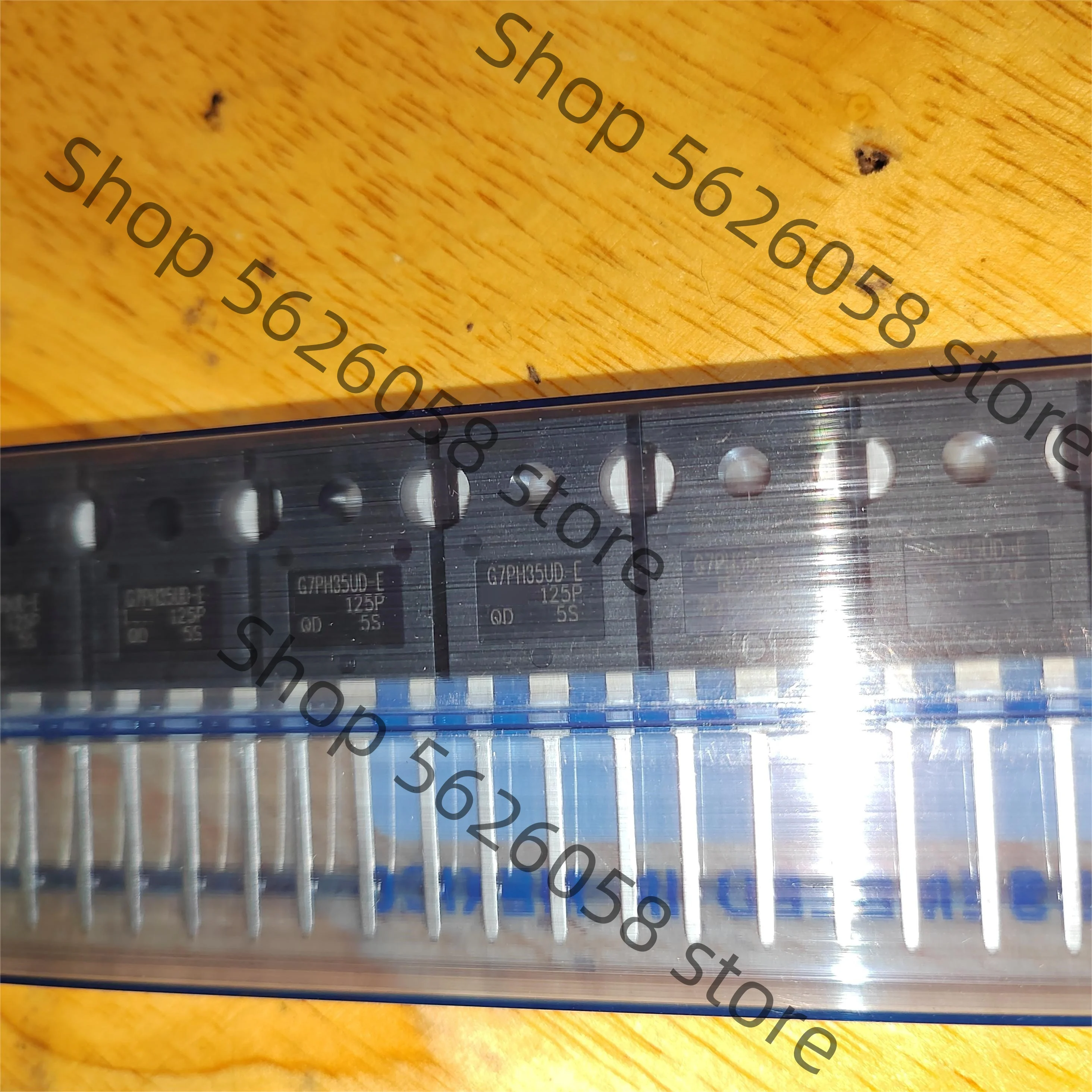 

IRG7PH35UD-EP G7PH35UD-E TO-247 IGBT Chip 1200V 50A 180W 3-Pin TO-247 5PCS/LOT