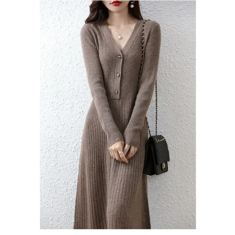 Однотонный свитер с v-образным вырезом в полоску, женский корейский стиль с пряжкой, облегающее и утягивающее осенне-зимнее новое вязаное базовое платье