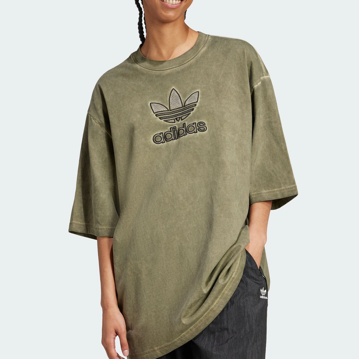 

Adidas genuine Three Stripes Women's Retro Loose T-Shirt JM9247