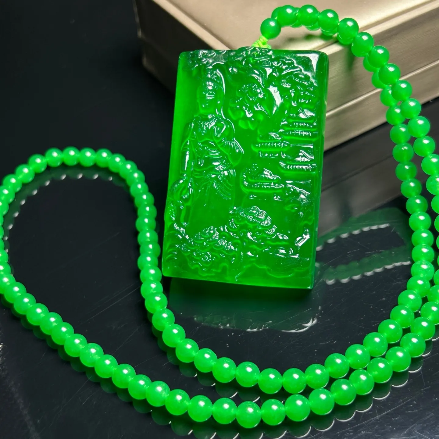 Real Natural High Ice Green Burme Jade Jadeite Kwan-Yin Pendant&Necklace