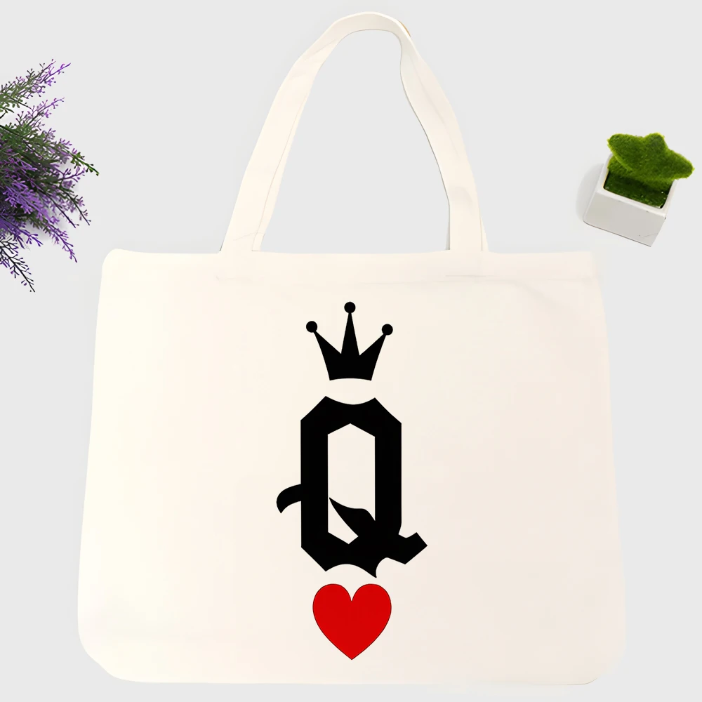 Women's queen letter and heart print canvas tote bag, casual style for daily shopping and weekend outings