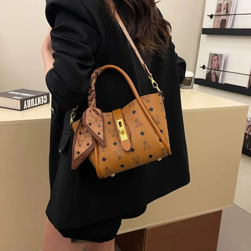 

Изысканная женская сумка нового стиля - французская ниша через плечо, модная высококачественная европейско-американская милая ретро-сумка