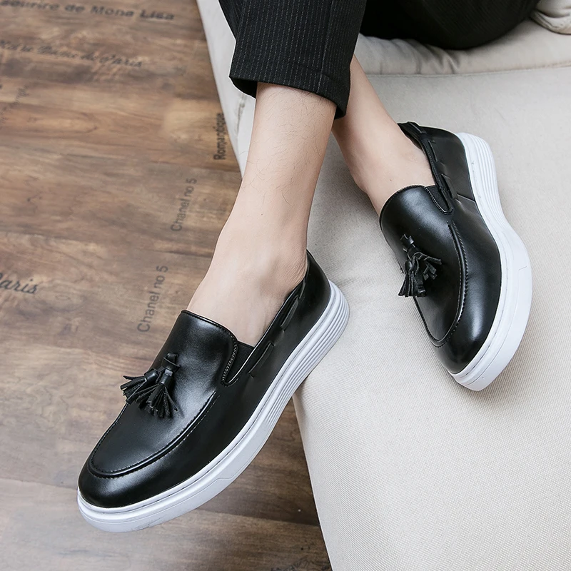 Male Wedding Party Flats Tasseled Loafers Casual Business Footwea Leather Mens Shoes New Dress Shoes Slip-on Office Formal Shoes