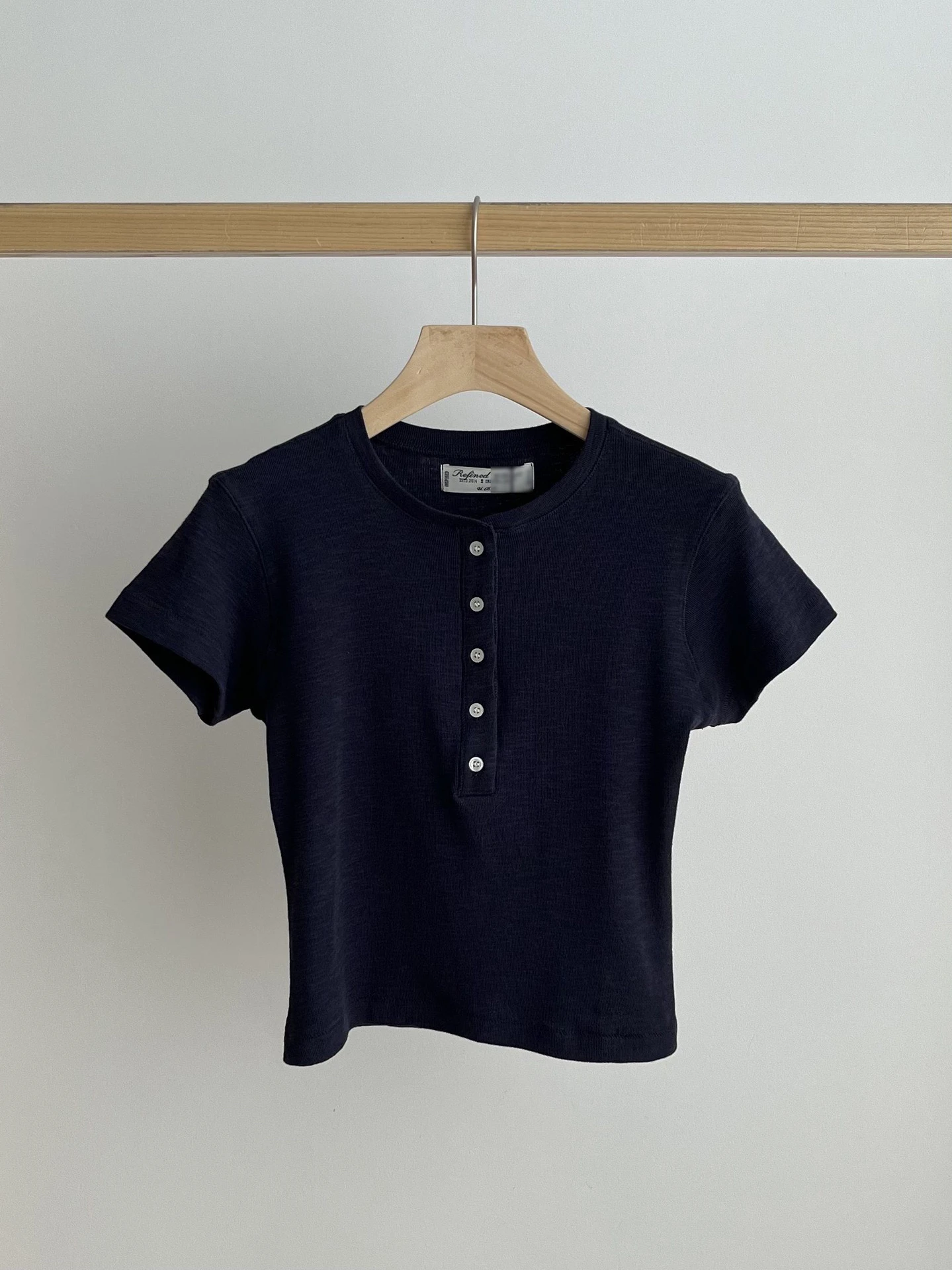 

Urbanic30 Slim Fit T-irt Button Texture Summer 2025 Moisture ng ort Sve round Ne Pure Color Cross Print