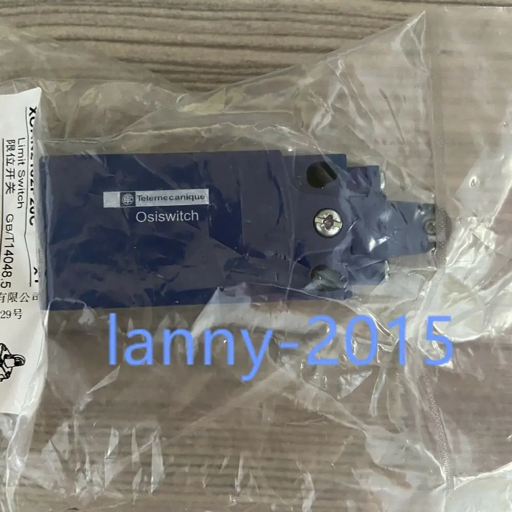 1PC New XCKN2102P20C Limit switch