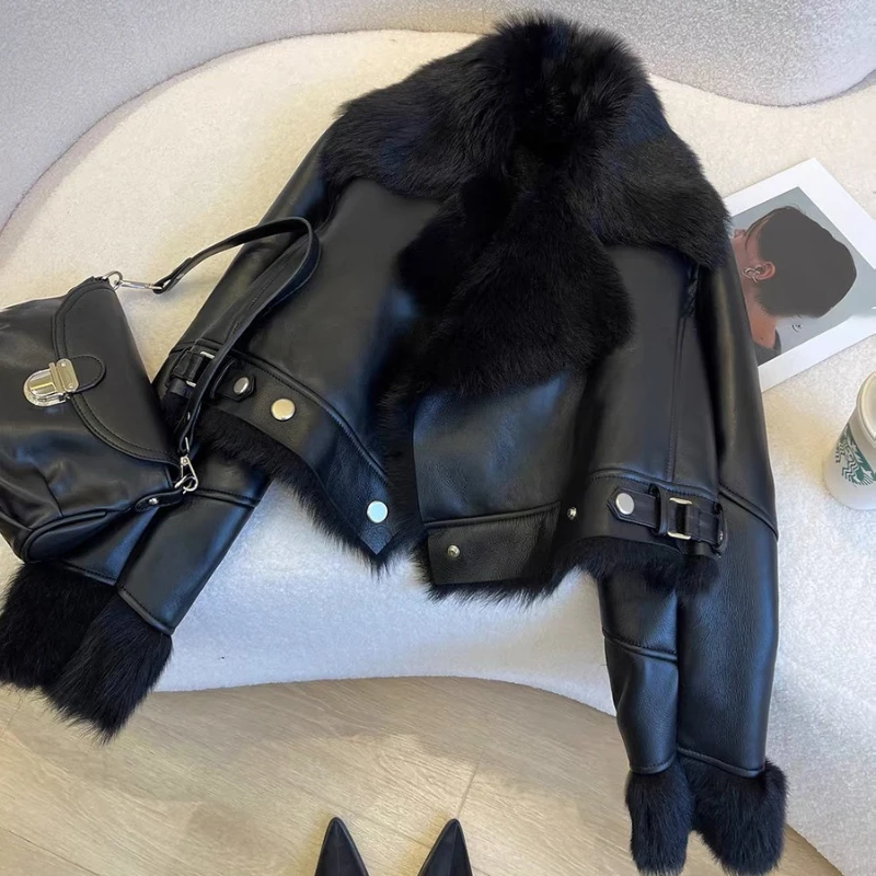Faux PU Leather Coats Women Fur Collar Coat Thick Warm Short Jackets 2025 Streetwear Button Open Stitch Jacket Autumn Winter