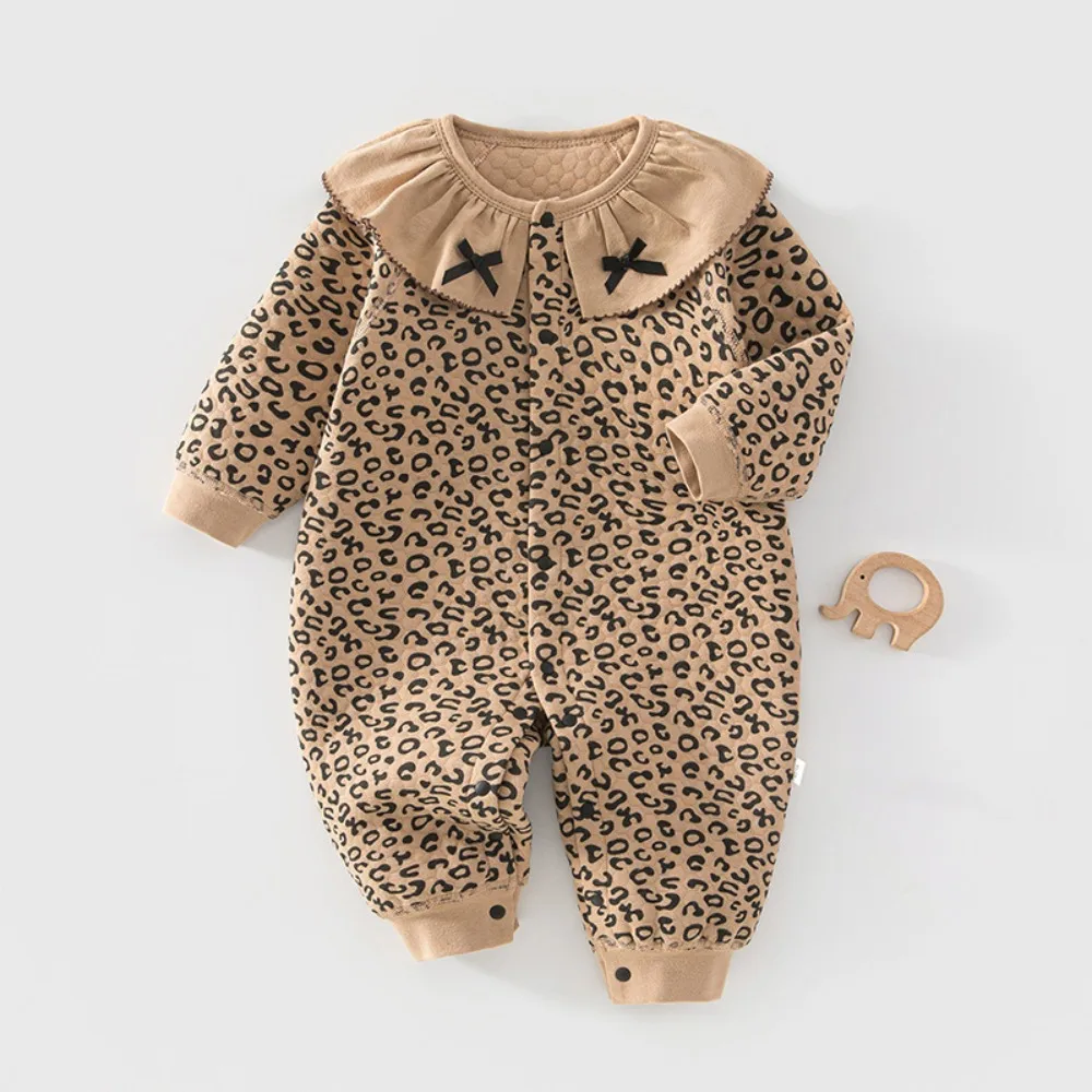 Autumn Newborn Baby Thermal Jumpsuit with Three Layers of Thickened Warm Baby Clothing for 15-20 ° Weather Baby Outdoor Wear
