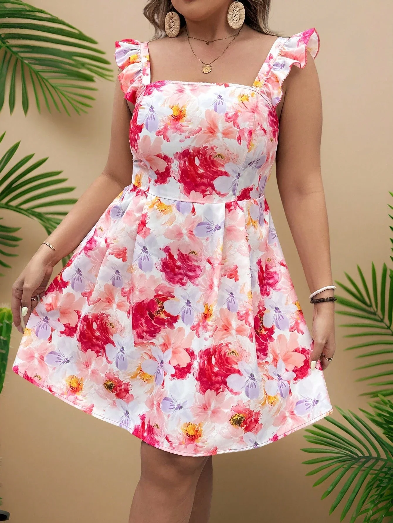 

Летнее мини-платье в стиле бохо с цветочным принтом, без спинки, с рюшами на рукавах, для пляжного отдыха