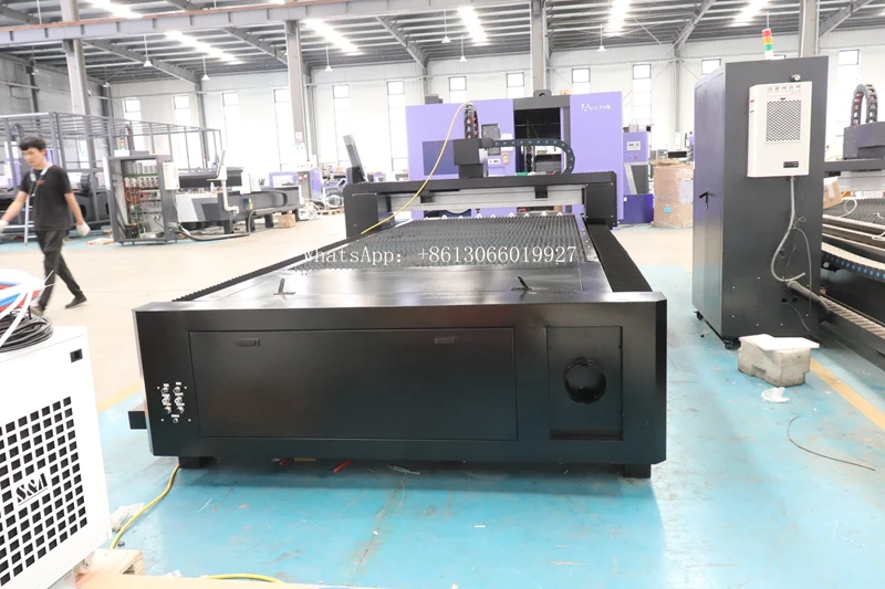 금속 시트 섬유 레이저 절단기, 3kw, AKJ1530F, 플레이트 금속용 레이저 커터 판매