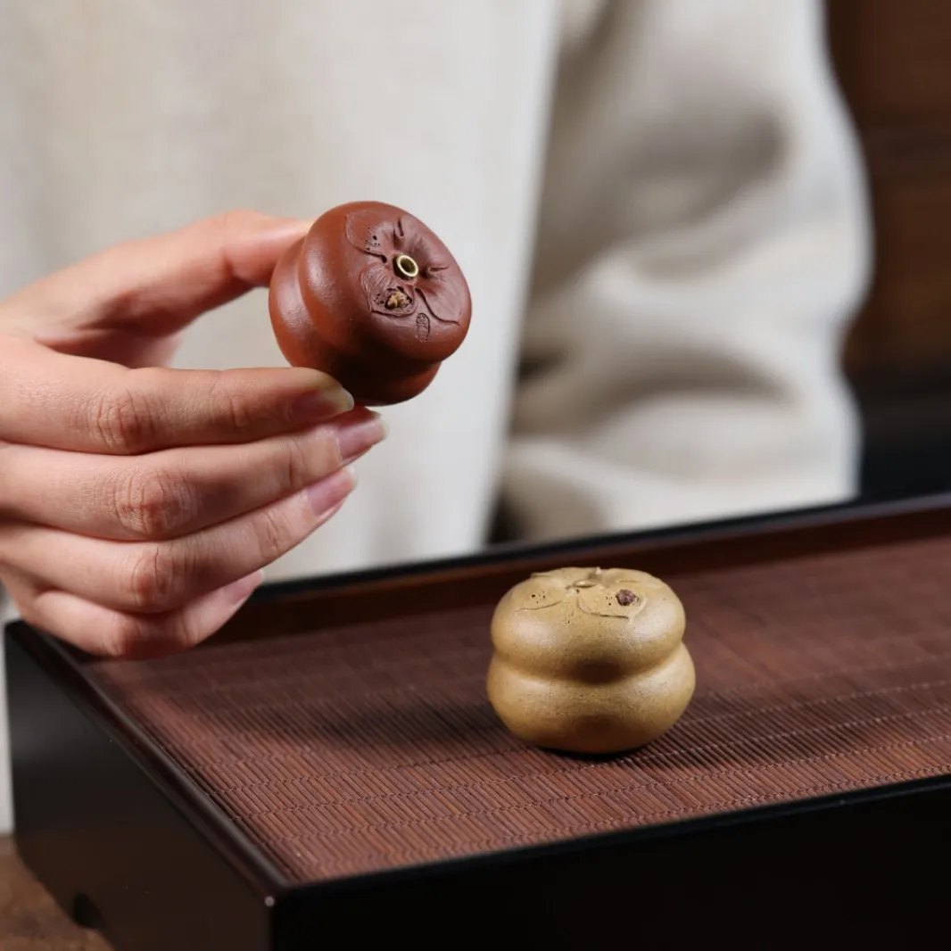Yixing Persimmon-Shaped Holder Made Of Purple Clay, 