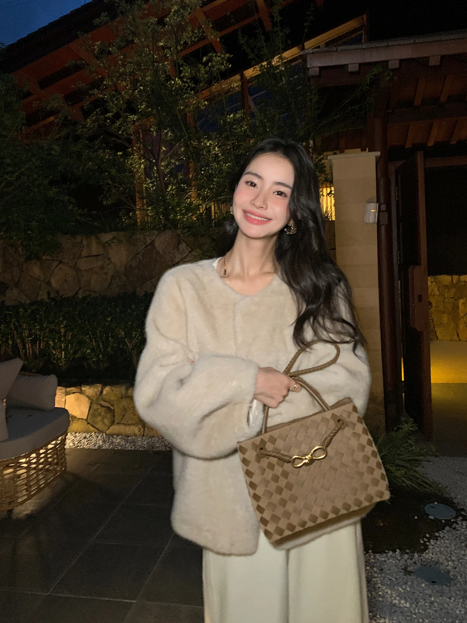 

Pusumede Premium Faux Fur Jaet Women's Loose Soft Fluffy Top Korean Sle Long Sve round Ne ort Coat Gentle Sle