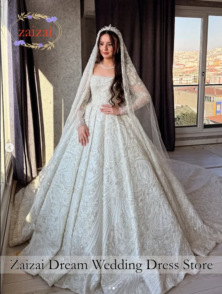 Customized Gorgeous Square Collar Sparkling Princess Wedding Dress Long Sleeve Pearl Bride Dress Elegant Ball Party Dress