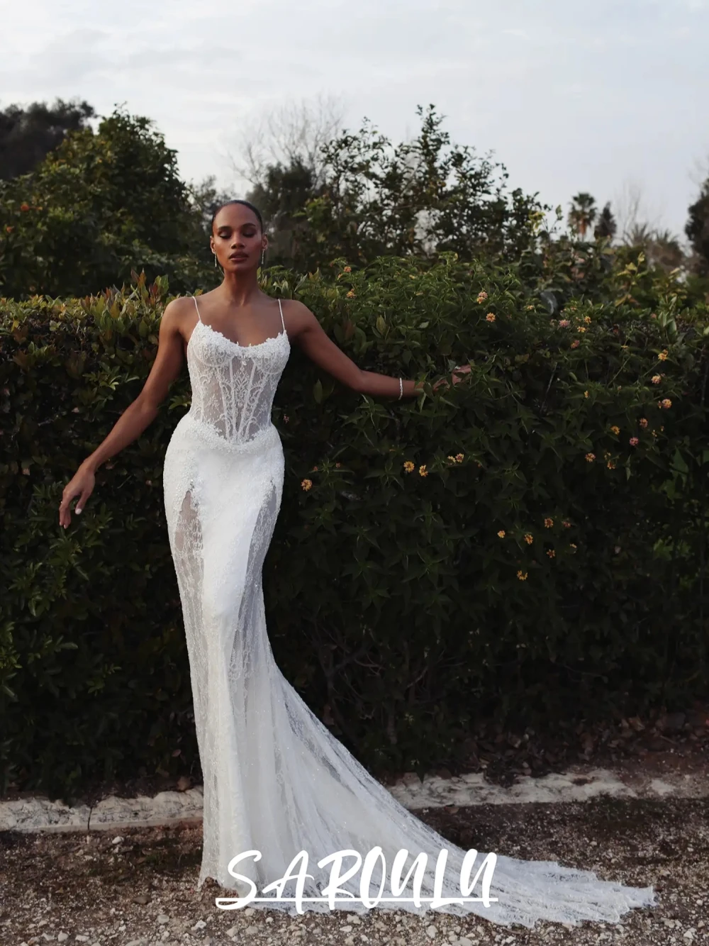 

Newest Shimmering Mermaid Wedding Dress Fantasy Illusion Bodice Customized Bridal Gown Dainty Beautiful Lace Women Bride Wear