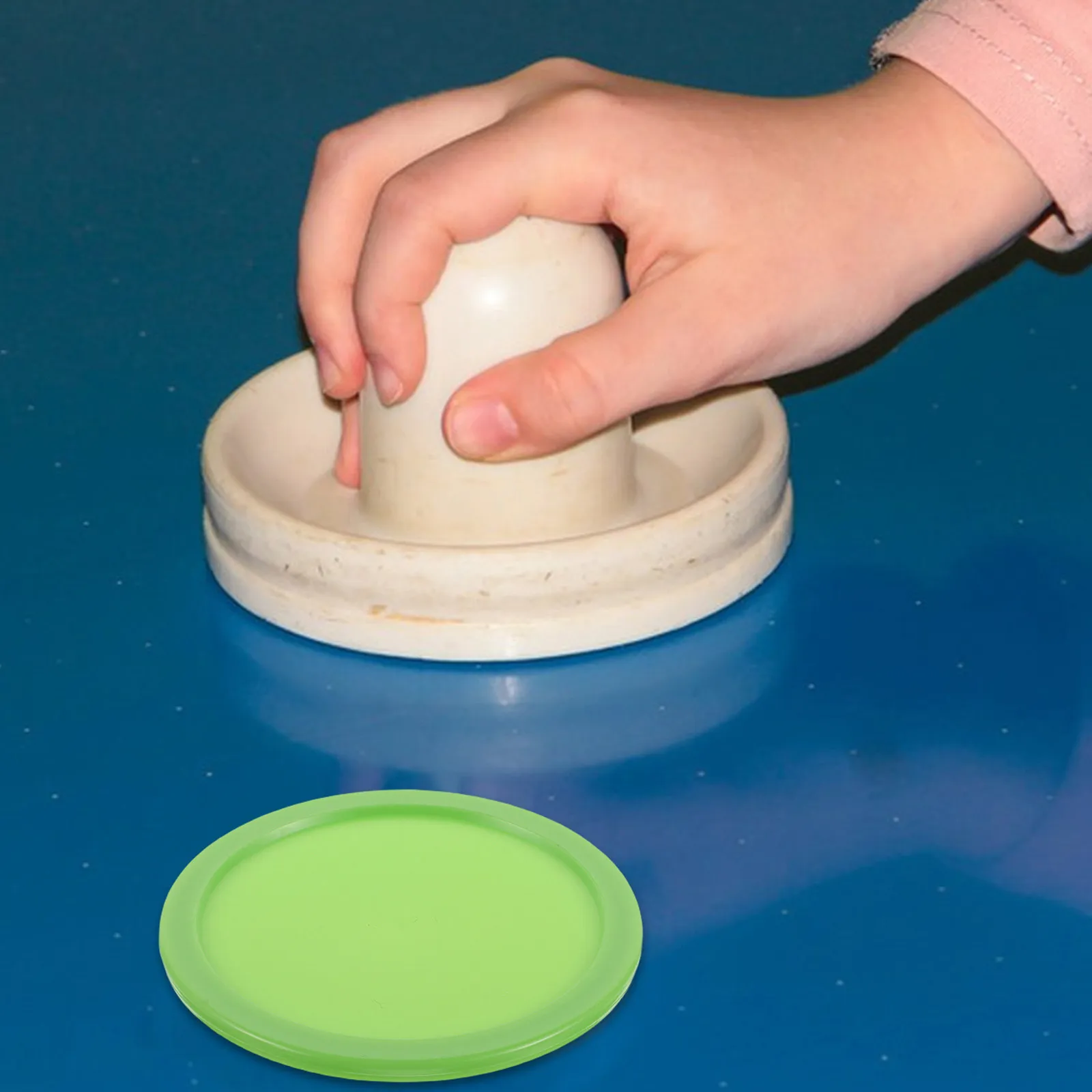 

Набор из 16 пластиковых шайб для аэрохоккея, 64 мм, сменные, для стабильной игры, аксессуары для настольного хоккея, плавное скольжение, для игр в помещении