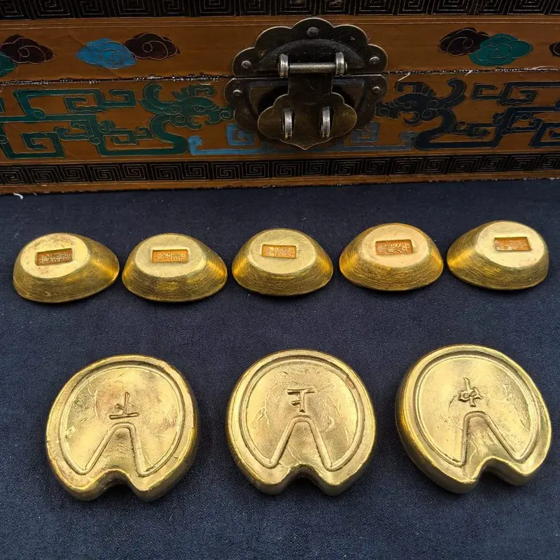Horseshoe , ancient bars, , ingots, nuggets, bricks, gold coins, brass ornaments, decorative items,