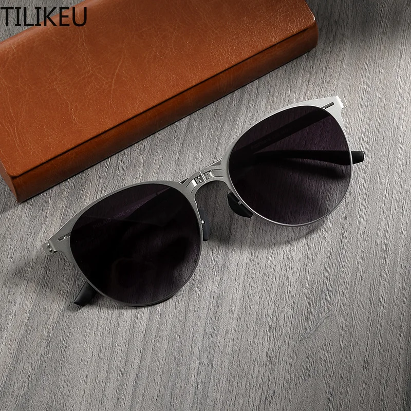 Ultra Light Stainless Steel Foldable Sunglasses for Outdoor Sun Protection UV400 Fashionable and Trendy Design Men's Sunglasses