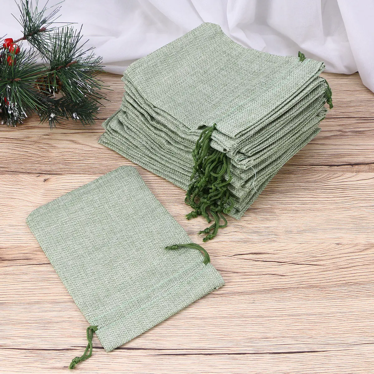 

24Pcs Jewelry Dust Proof Bags Mini Drawstring Burlap Pouches for Beads Makeup Storage Gift Wedding Party Favors Candy Seeds