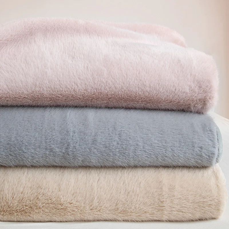 High-end imitation fox fur blanket, winter thickened office sofa nap leisure cover, car small blanket