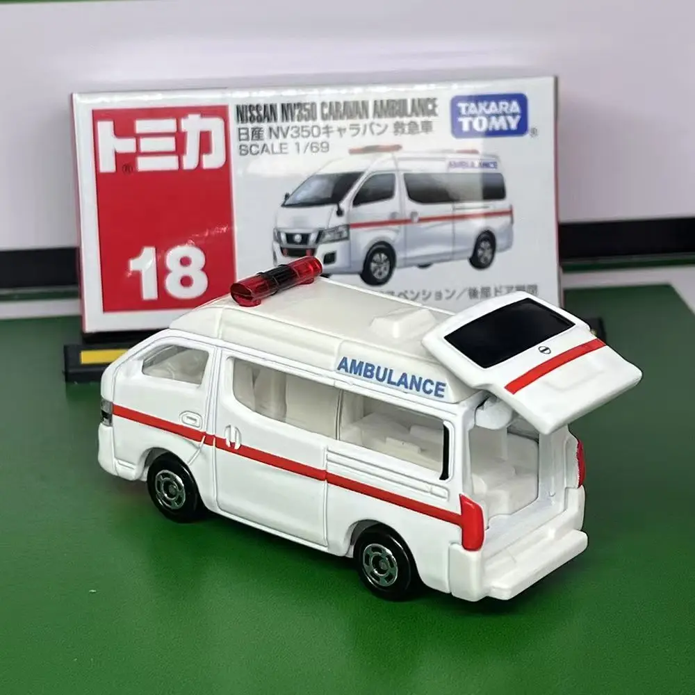 다카라 토미 토미카 닛산 구급차 합금 자동차 모델 레드 화이트 박스 18 미니 다이캐스트 차량 장난감 어린이 및 성인용
