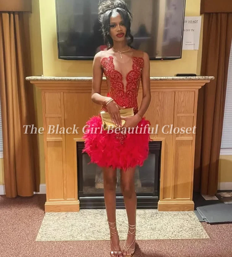 Robes de bal personnalisées en plumes, col rond, Sexy, avec des appliques de perles, robes de soirée courtes pour filles noires, robes de fête d'anniversaire, 2025
