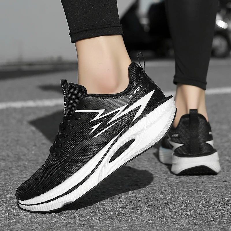 Women Shoes Sneakers female casual Mens Shoes tenis Luxury shoes Trainer Race Breathable Shoes fashion running Shoes for men view 4