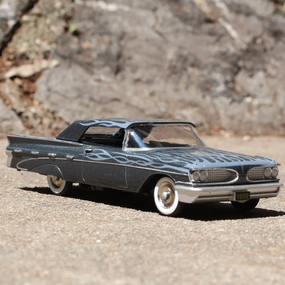 1:43 Scale GFCC Classic 1959 Pontiac Bonneville Convertible Vehicle Alloy Metal Diecast Model Car Toy Flame Pattern Miniature