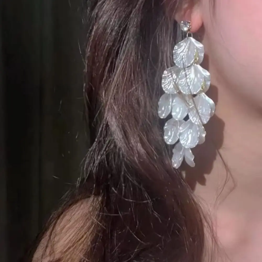 Creative Exquisite Petals Tassel Earrings Luxury Exaggerated Drop Earring Ornaments Jewelry Vintage Earrings Women