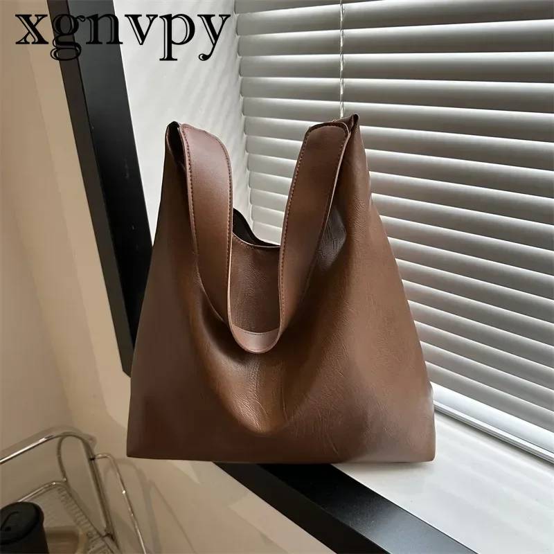 xgnvpy Niche Bag Women\'s New Simple All-in-one Handbag Single Shoulder Large Capacity Underarm Bag Commuter Bucket Tote Bag