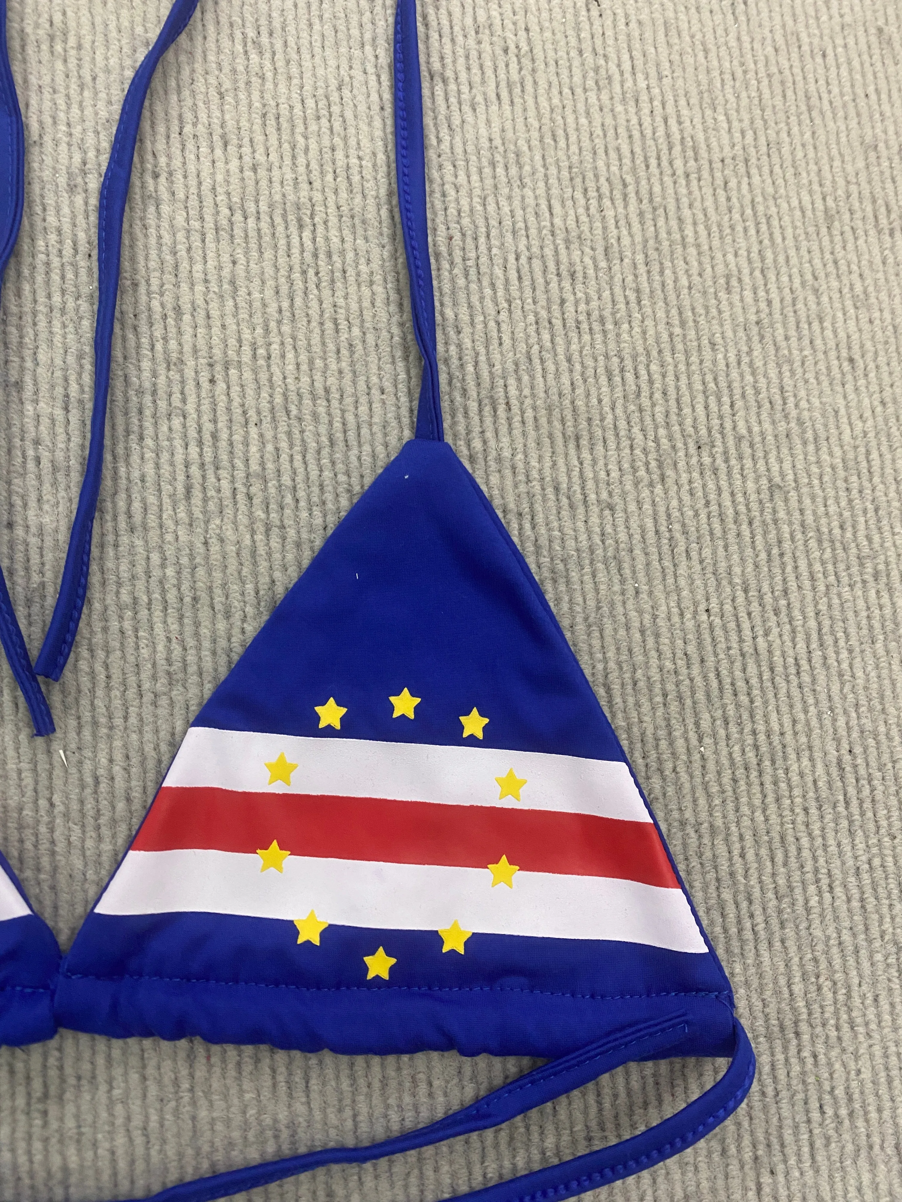 Cape-Verde-Flaggen-Print Dreieck-Bikini-Set für Damen, dünner Bindebänder-Bikini, 2-teiliger Badeanzug, verstellbares Neckholder-Oberteil, Strand-, Pool- und Urlaubs-Badebekleidung – Detail 6