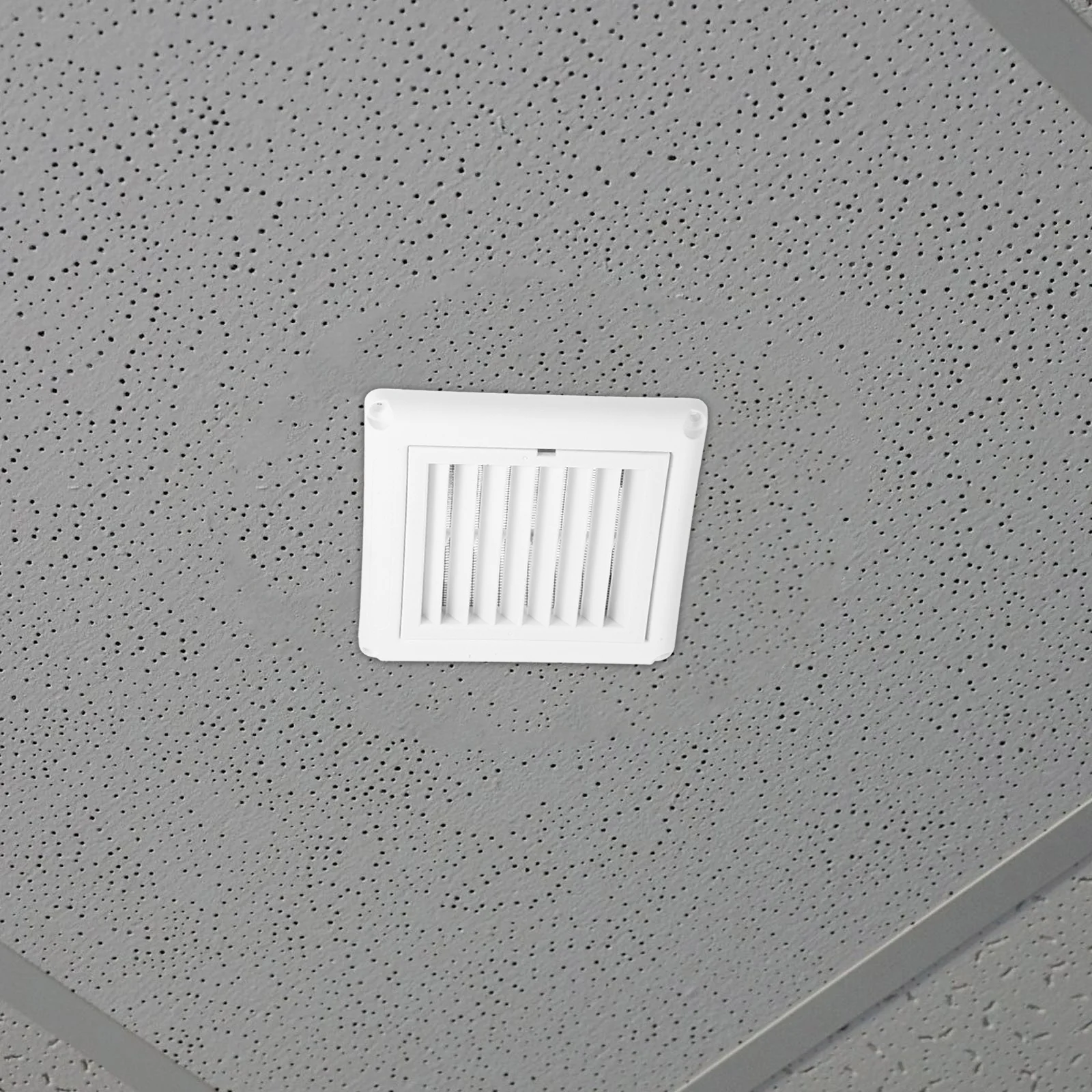 غطاء فتحة تهوية مربع من البلاستيك متين مقاوم للطقس وتدفق هواء العادم والحمام والمكتب والمنزل وشاشة الذبابة سهلة التركيب