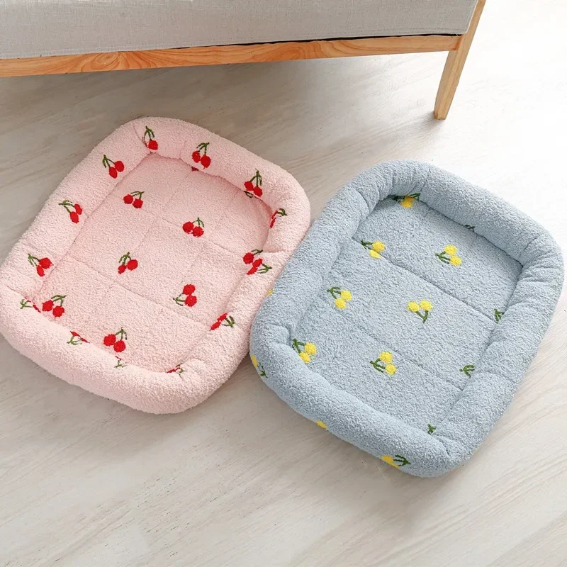 Universal Kennel Cloud Velvet Cherry Print Pet Cushion Heavy Small Dog Cat Comfortable Sleep  Bed Dog Supplies Dog bed Gift