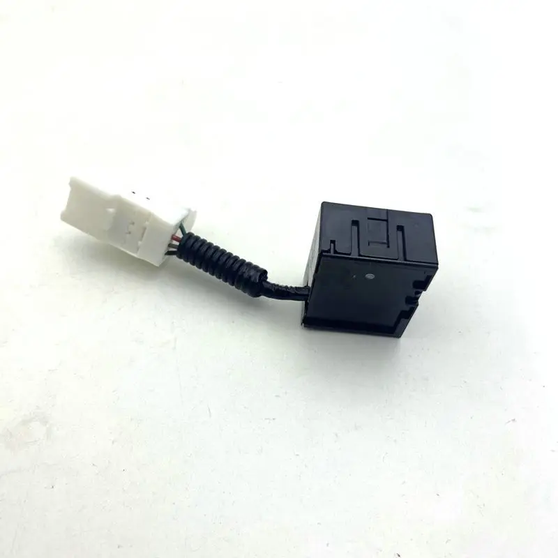 Applicable to crown Reiz Highlander Front seat heating control module Heating control relay
