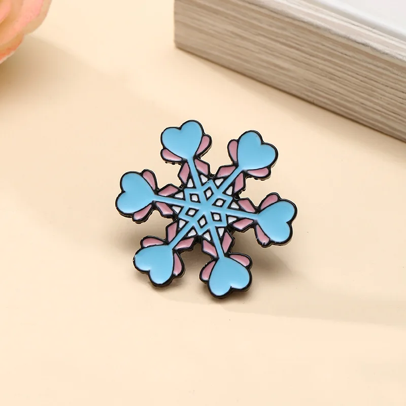 Joyful And Romantic Christmas Collection Brooch Santa Claus Snowflake Bell Metal Enamel Badge Clothing Backpack Pins Accessories