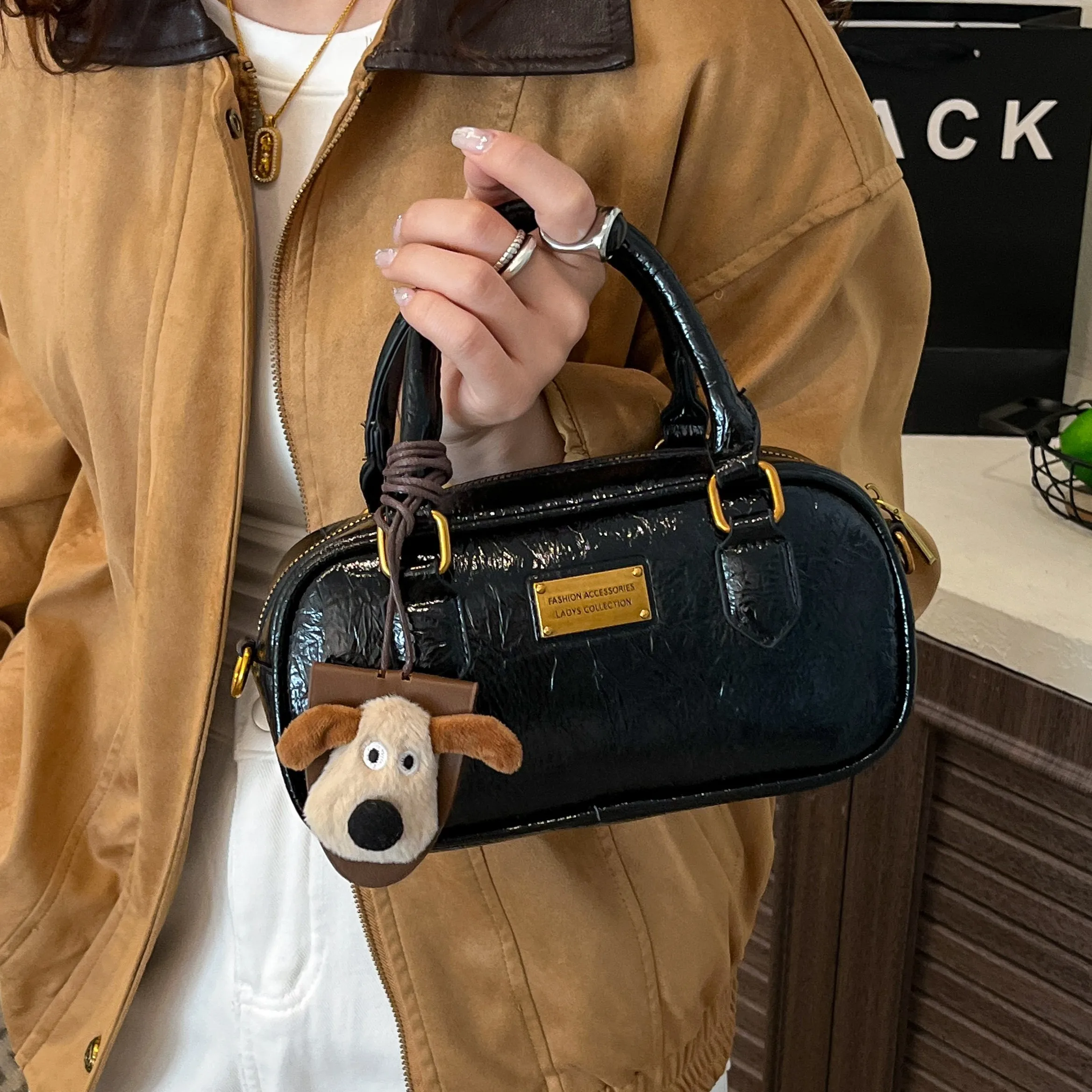 

Fashionable Bowling Bag 2026 New Versatile Small Square Retro Solid Color Crossbody Bag Small women's Shoulder Bag Purse