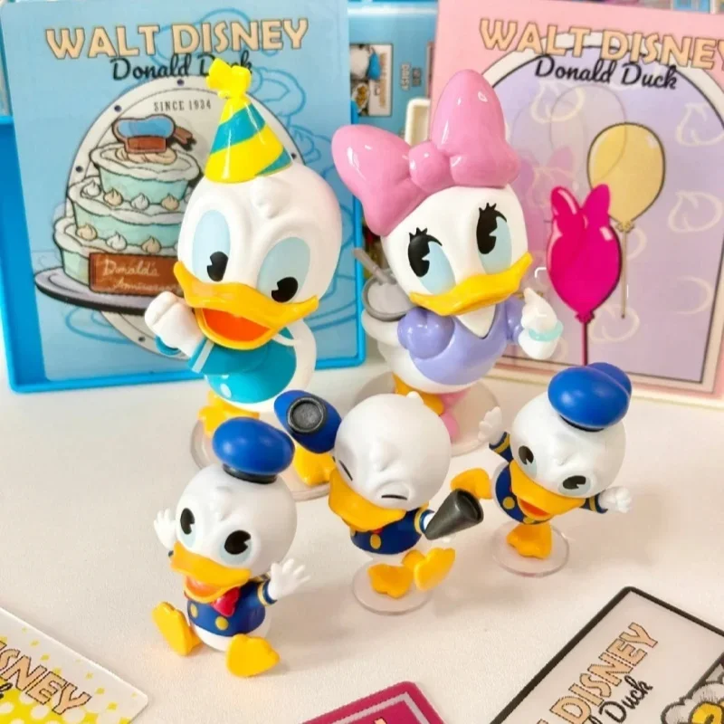 Miniso Disney Donald Duck Cover Model Series Anime Figure Model The Trio Scrooge Mduck Daisy Minnie Kawaii Collection Toys Gift