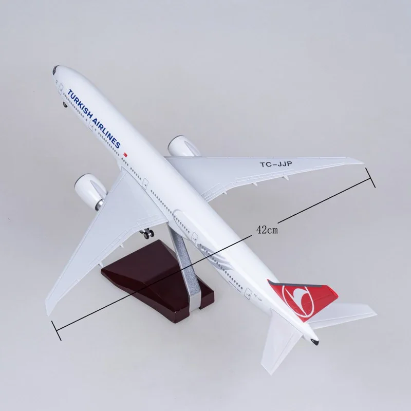 Imagem -04 - Turkish Airlines Boeing 777 Modelo de Avião Escala 1:160 Resina Fundida Avião de Luz e Rodas Decoração para Casa 47cm Dropshipping