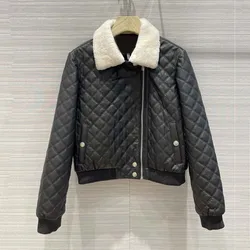 Woemn Coat Winter Short Length 2023 New Fashion Thick Warm Genuine Leather Jacket Real Wool Collar Diamond Lattice Decoration