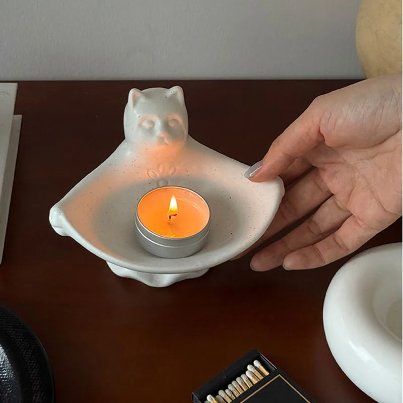 Nordic Ins Ceramic Cat Shape Candlestick Aromatherapy Ornaments Living Room Bedroom Jewelry Key Storage Crafts Gifts Decoration