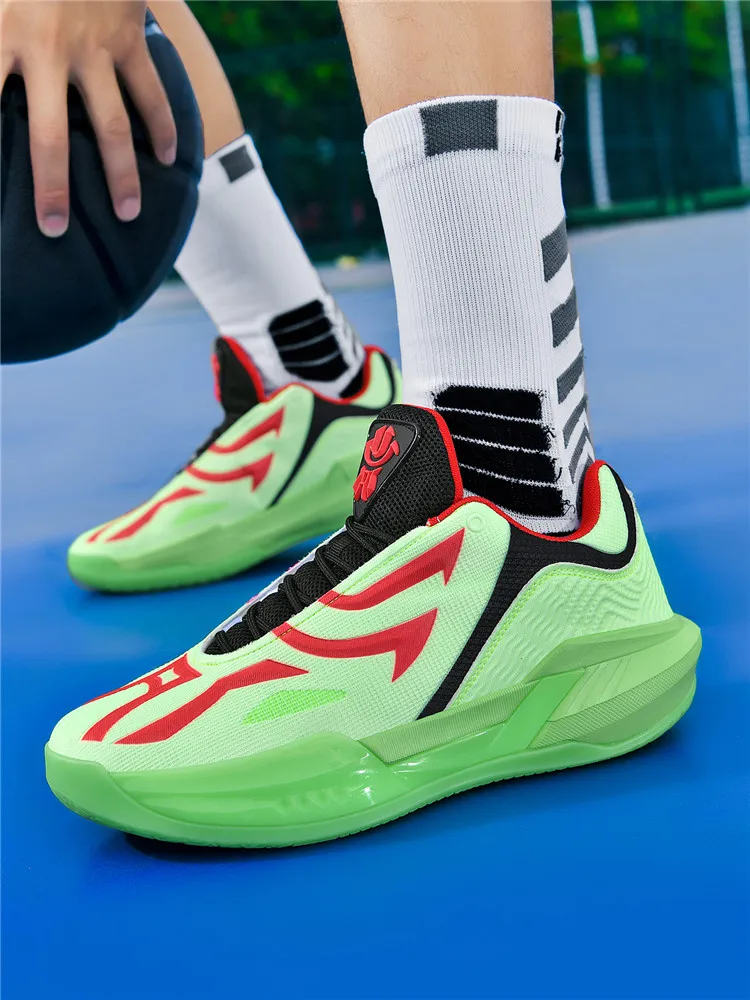 Hot 2025 summer new outdoor breathable wearable hiking mountaineering casual shoes Very good hiking shoes