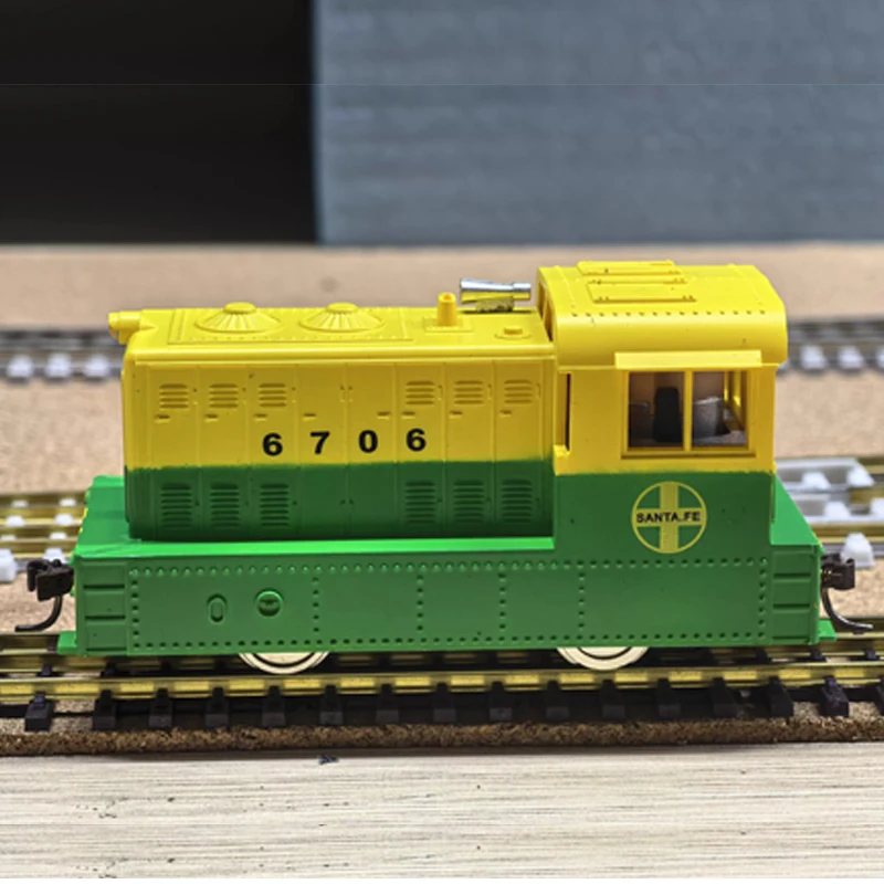 HO tipo 1/87 tren ferroviario modelo MDT locomotora diésel de potencia 96051 pista eléctrica juguete tren modelo niño juguete para regalo