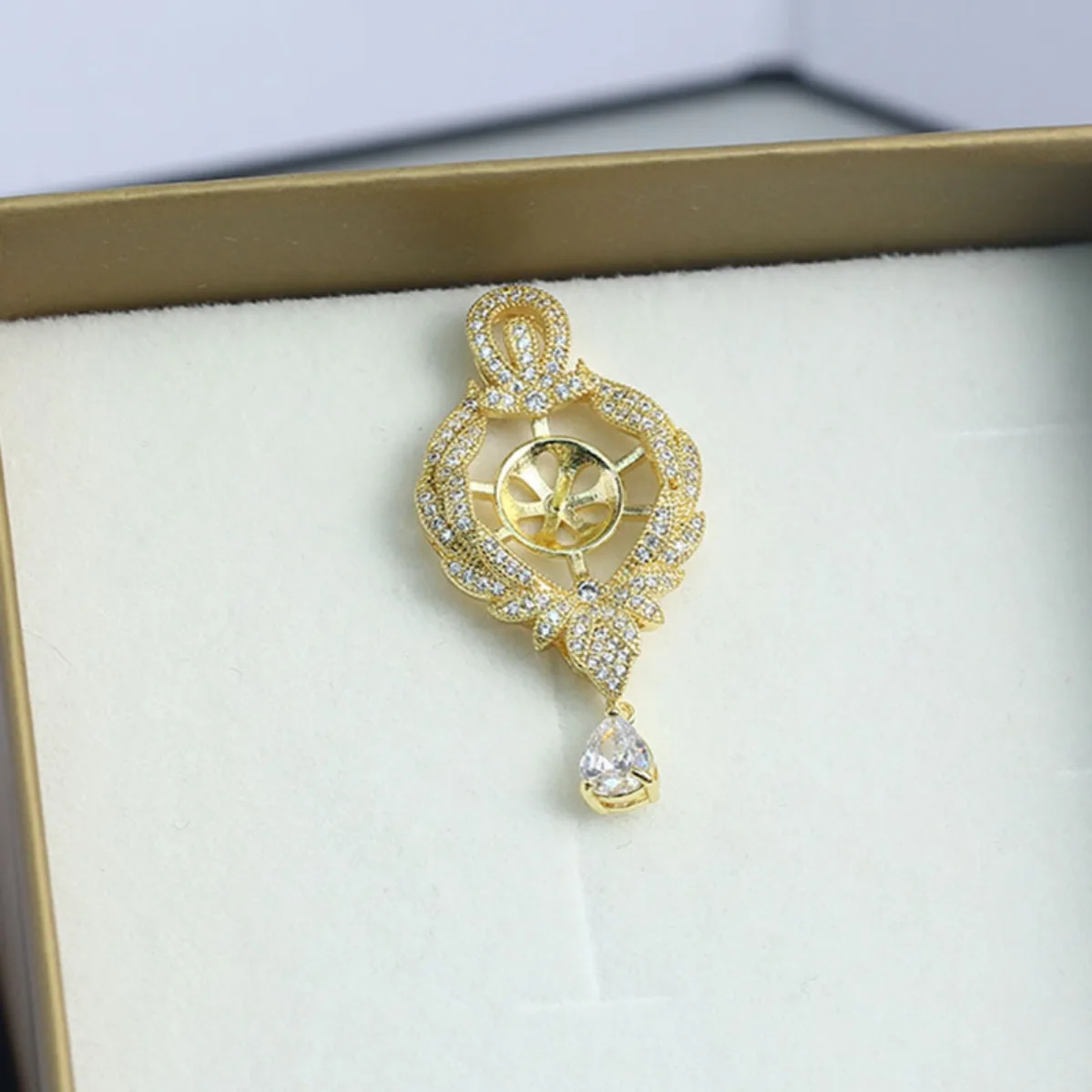 Brass 14K Gold Plated Real Gold Craft Grass Texture Pearl Pendant Blank Setting, Elegant DIY Necklace Accessories For Women