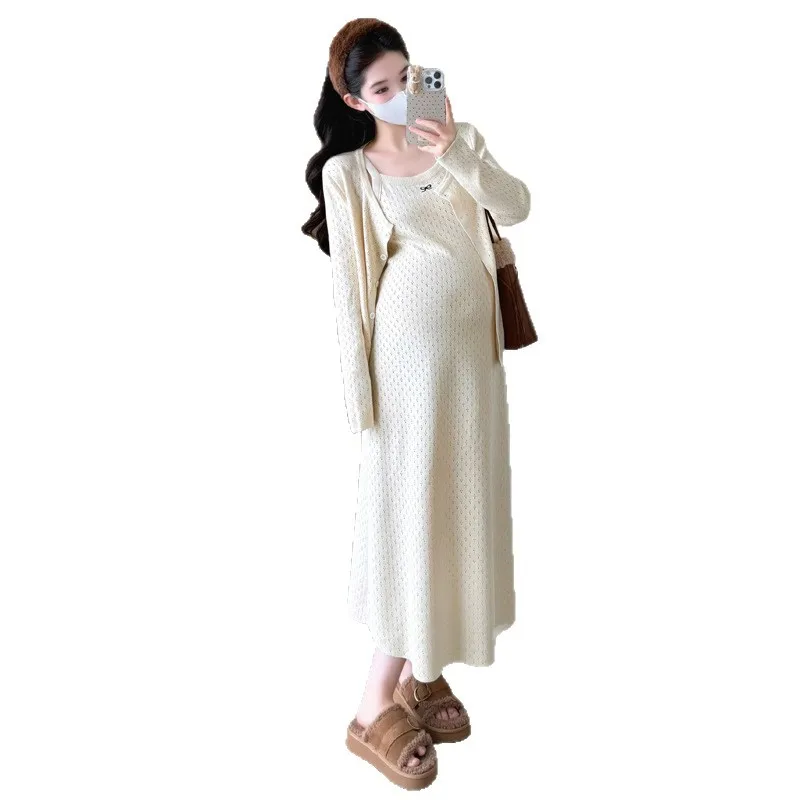 2025 Set gravidanza in stile coreano Autunno Cardigan in maglia con fiocco in pizzo Abito senza maniche Abito a due pezzi Elegante abbigliamento premaman chic