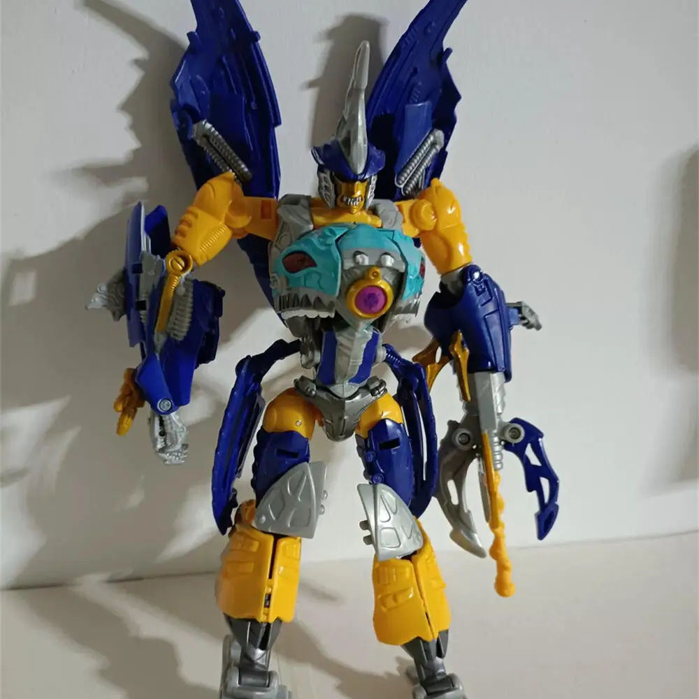 Hasbro Transformers IDW Series Voyager Sharkticon Genuine Bulk Goods Are Defective Model Doll Action Figure Birthday Gift