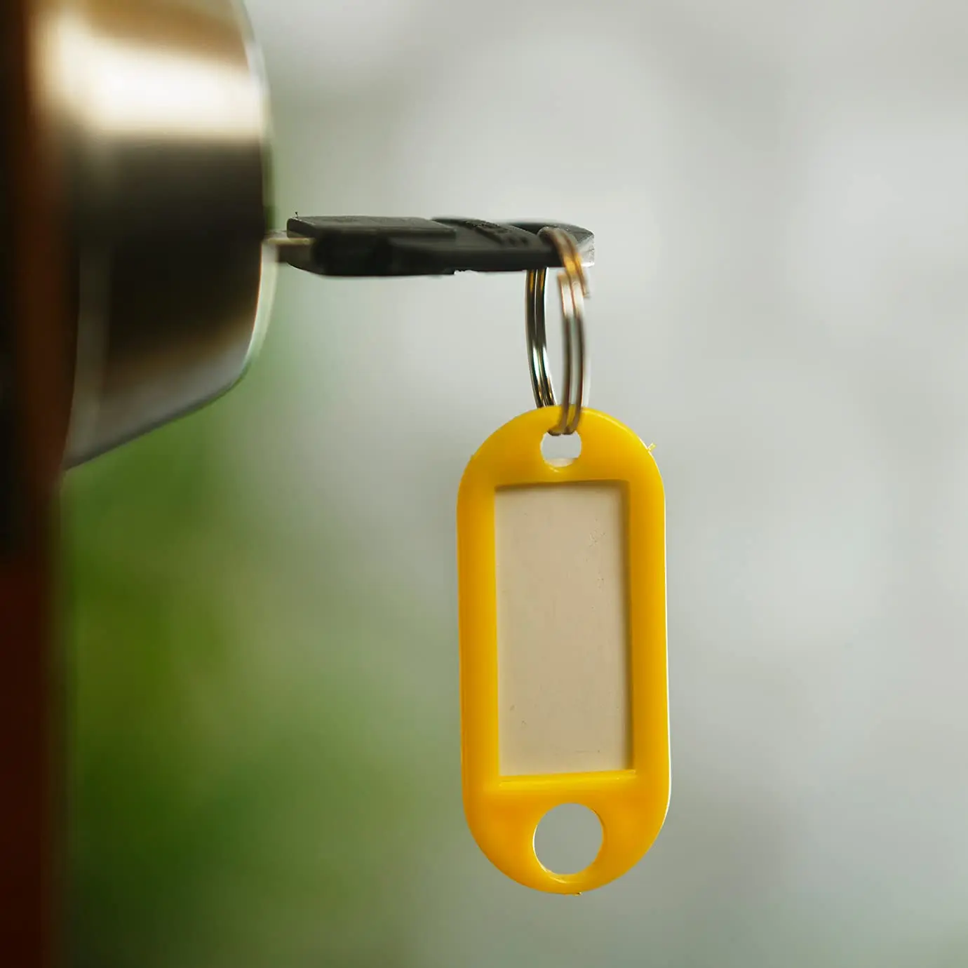 50-600 Stück Mehrfarbige Schlüsselanhänger Schlüssel-ID-Etiketten Gepäck-ID-Tags Hotel-Nummerierungskarten Schlüsselringe Zufällige Farbe – Detail 3