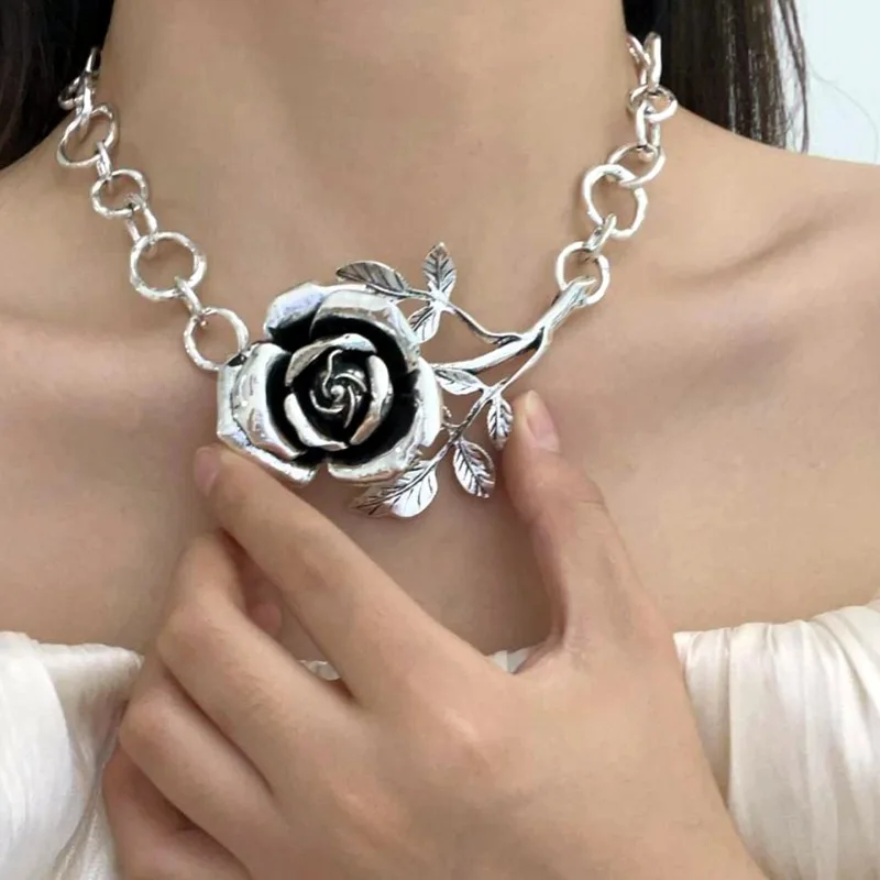 Vintage Exaggerated Metal Rose Flowers Pendant Necklace for Women Girls Thick Chain Choker Party Jewelry Fashion Accessories