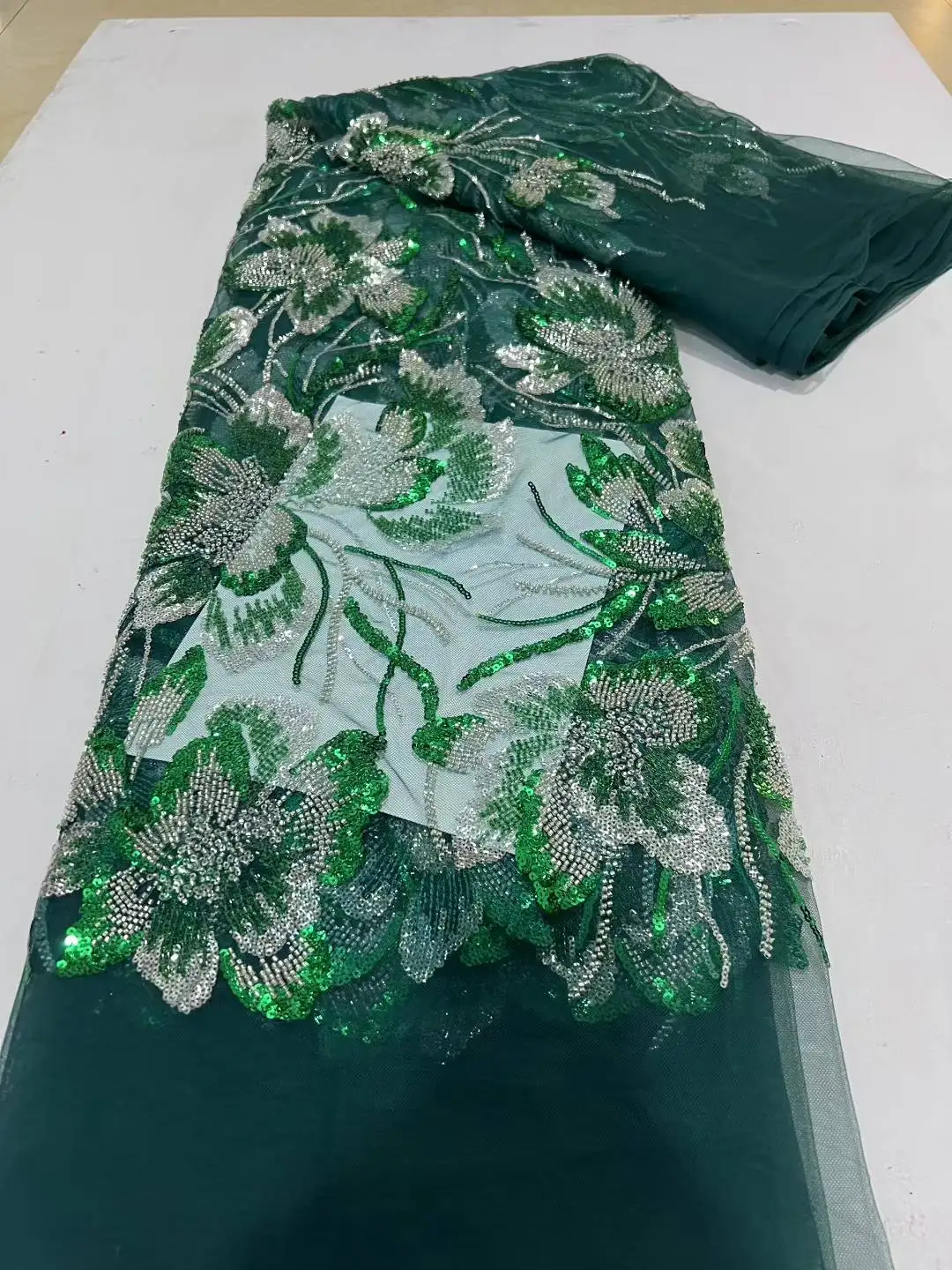 

Latest Nigerian African Sequin Beads Tulle Lace Fabric High Quality 2025 Bride French Net Lace Fabric Embroidered Lace For Women