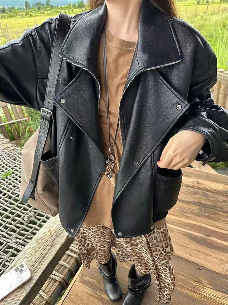 

Модная женская кожаная куртка в корейском стиле, повседневная куртка-косуха с отложным воротником, осенняя новинка, стильная и крутая, тренд сезона